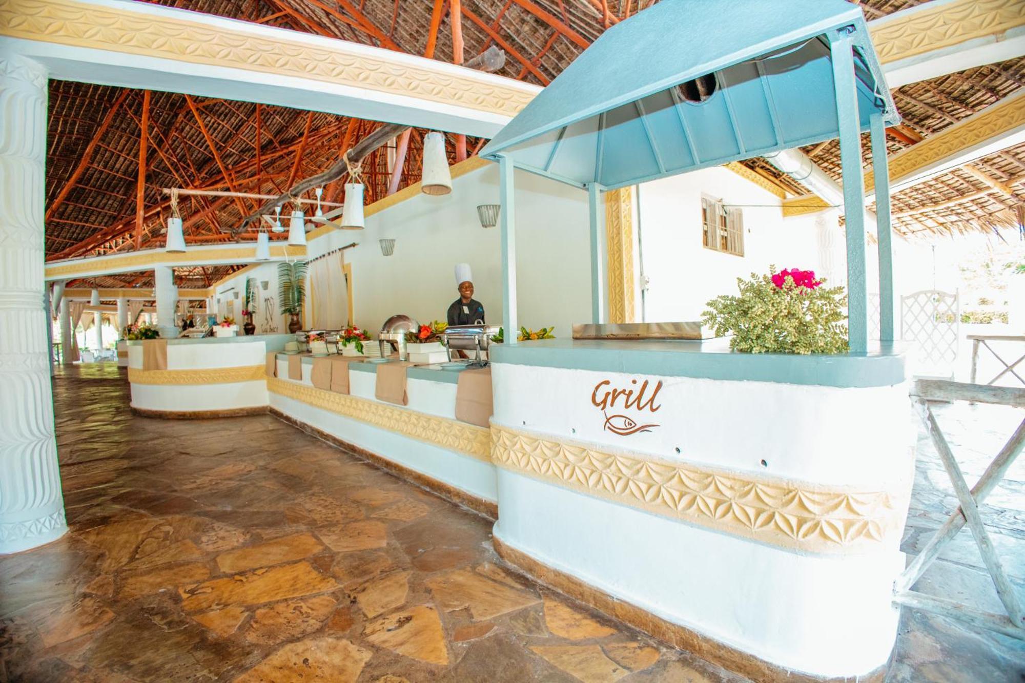 Twiga Beach Resort ワタム エクステリア 写真