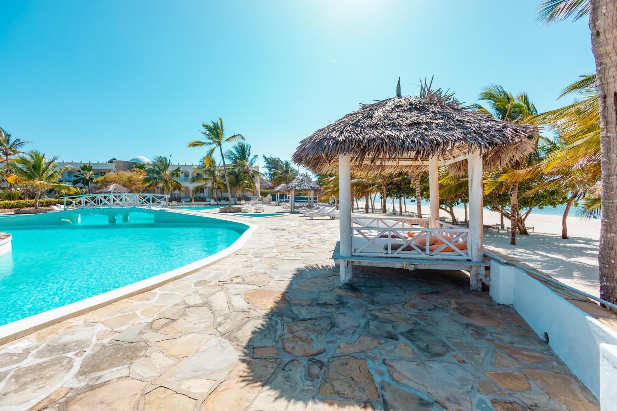 Twiga Beach Resort ワタム エクステリア 写真