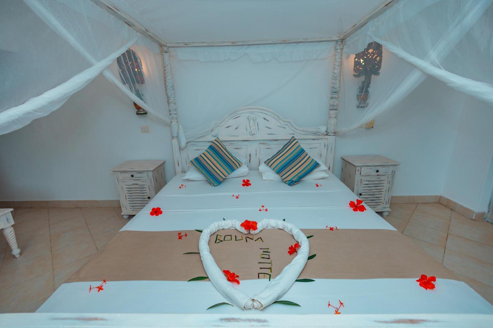 Twiga Beach Resort ワタム エクステリア 写真