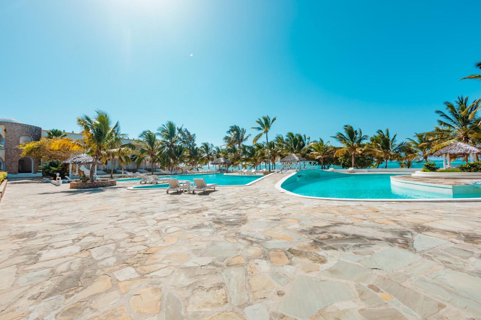 Twiga Beach Resort ワタム エクステリア 写真