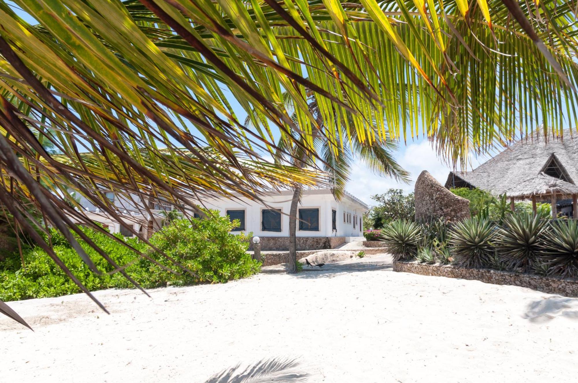 Twiga Beach Resort ワタム エクステリア 写真
