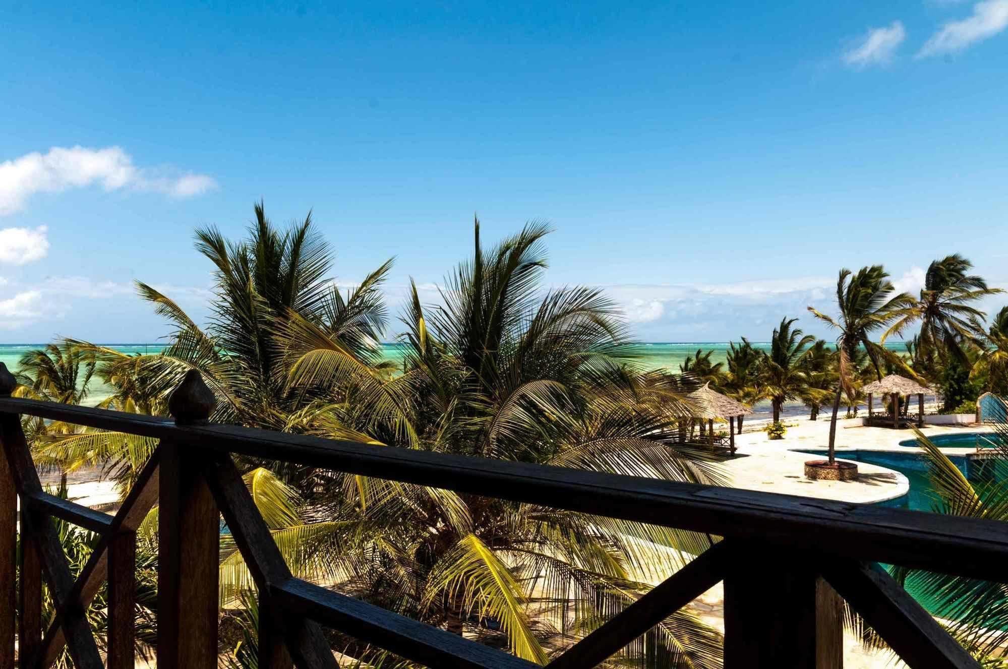 Twiga Beach Resort ワタム エクステリア 写真